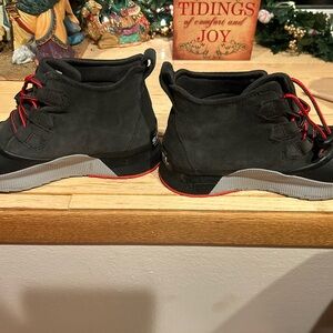 Sorel Black and Red Youth “Out N About” High-Top Sneakers (size 7, hardly used)